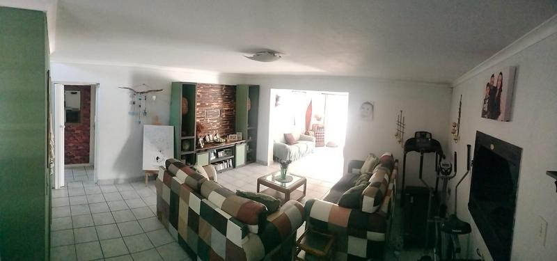 4 Bedroom Property for Sale in Flagship Western Cape